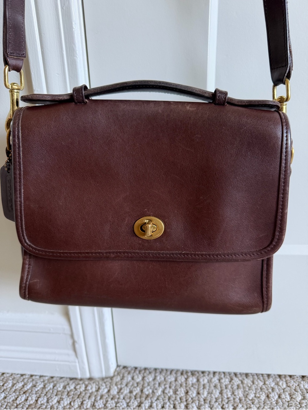 Coach Vintage Court Leather Bag D8U-9870 in Deep Brown - Picture 3 of 13